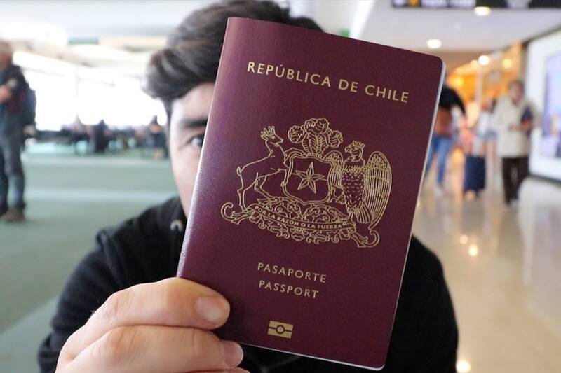 es el documento habilitado para viajar con Visa Waiver. Créditos: Captura YouTube Aldo Martínez.