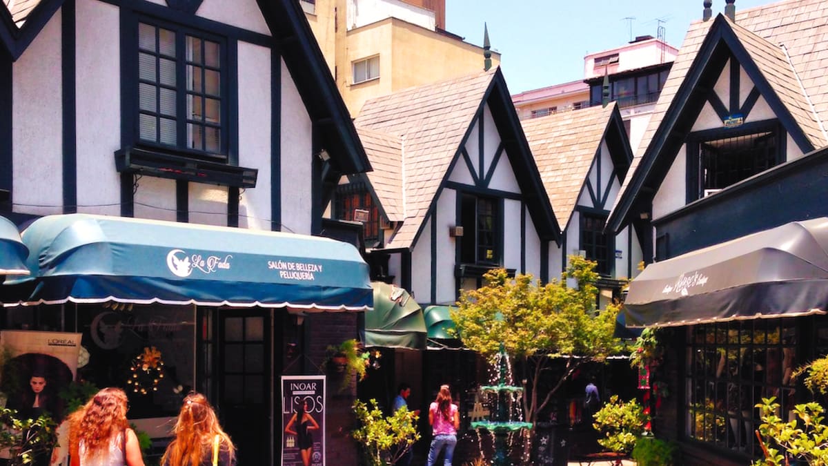 El pasaje inglés en Providencia para sentirse en Europa sin salir del corazón de la capital