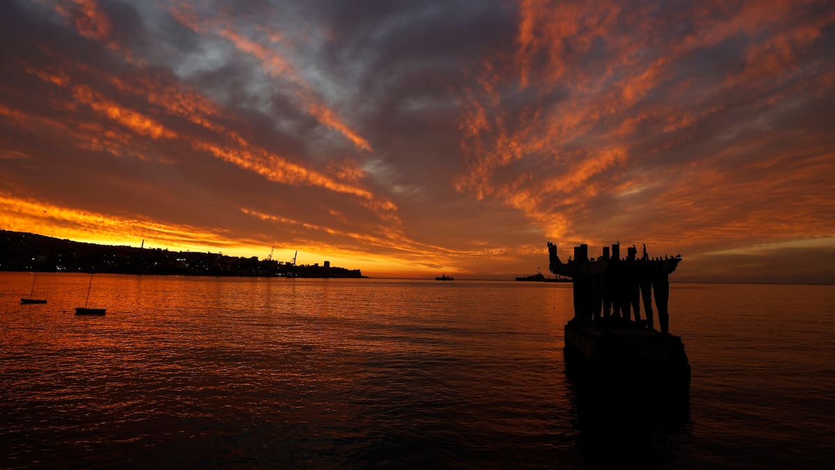 Ni Reñaca ni Concón: El paseo costero de Valparaíso que regala los mejores atardeceres de otoño (y es gratis)