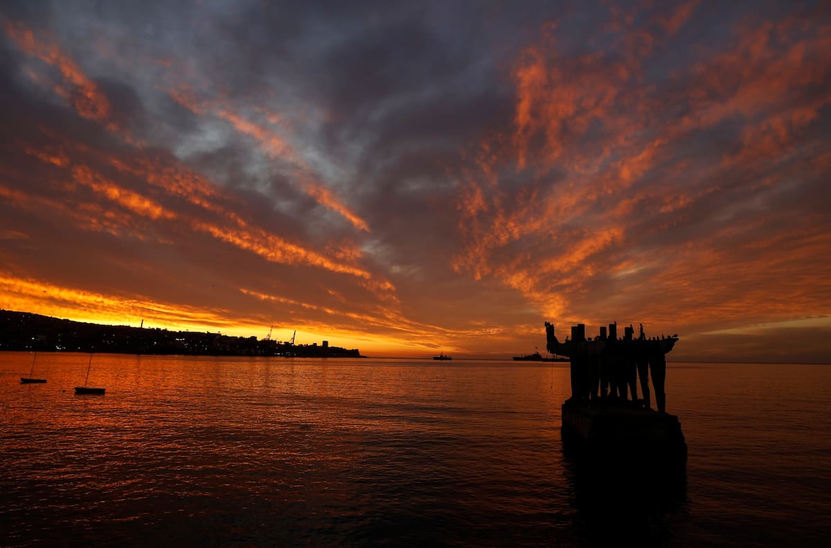 Ni Reñaca ni Concón: El paseo costero de Valparaíso que regala los mejores atardeceres de otoño (y es gratis)
