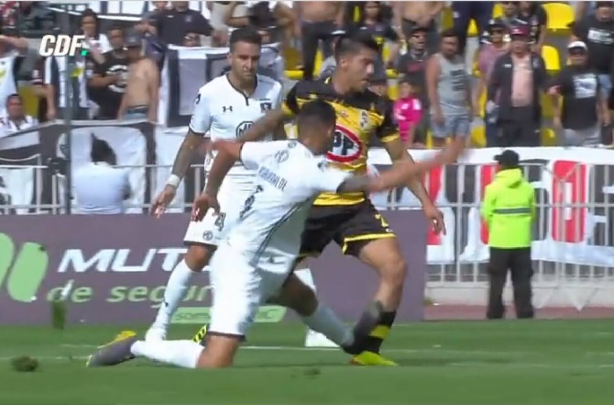 La brutal infracción de Juan Manuel Insaurralde a Benítez que pudo significar la expulsión del argentino