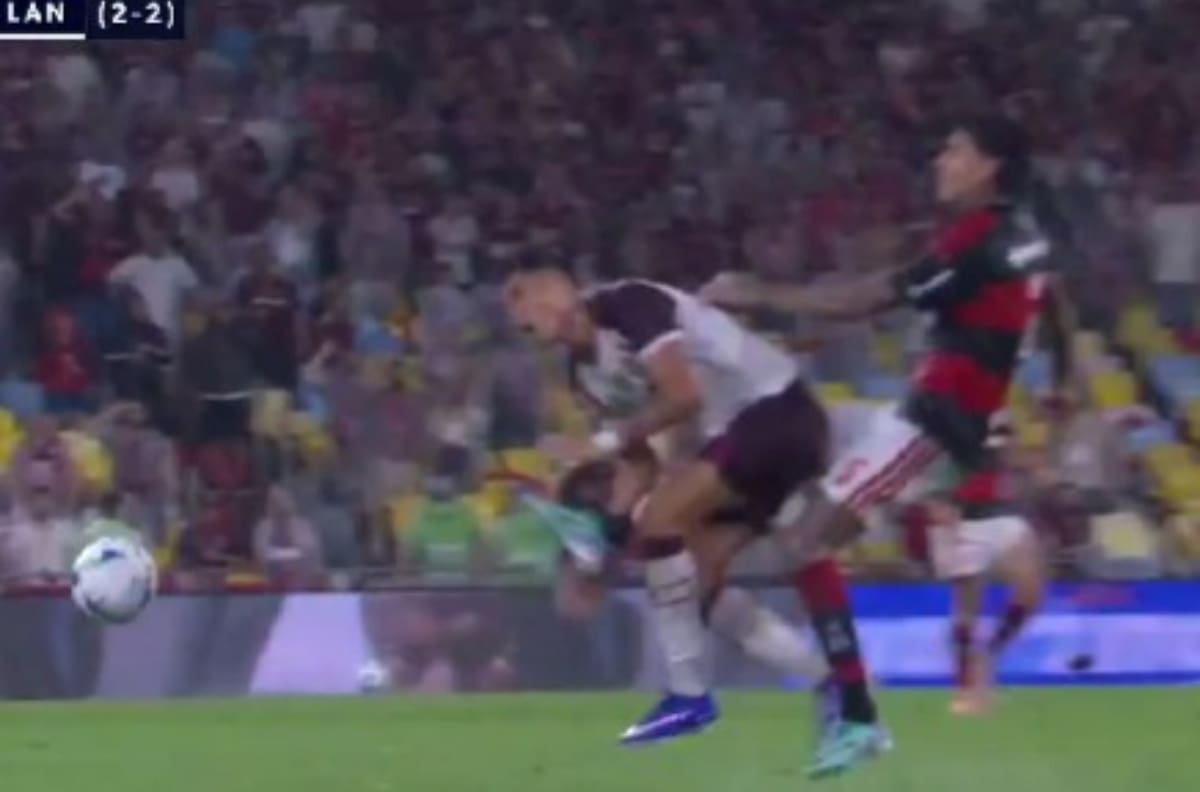 VIDEO | A la altura de la cintura: la feroz patada de Erick Pulgar al Tucu Sepúlveda en la Recopa Sudamericana