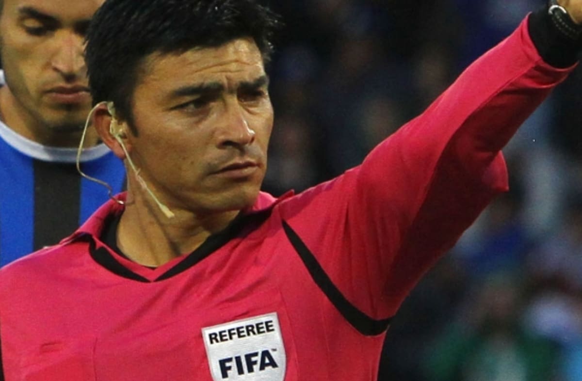 en su época como árbitro FIFA.