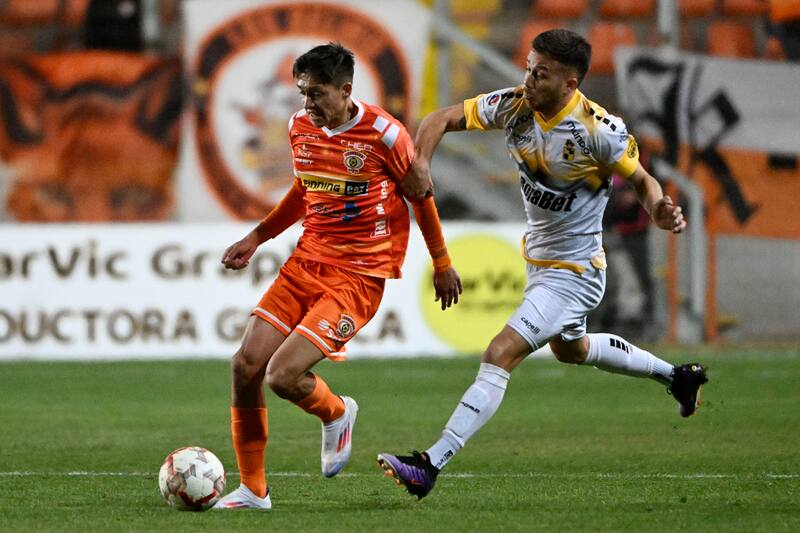 El lateral izquierdo de Cobreloa se afianzó como alternativa en el primer equipo el año pasado, pero ahora comenzó a ser titular. (Foto: Aton)