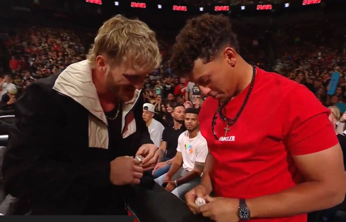 le prestó sus anillos de campeonato a Logan Paul para que atacara a Jey Uso.
