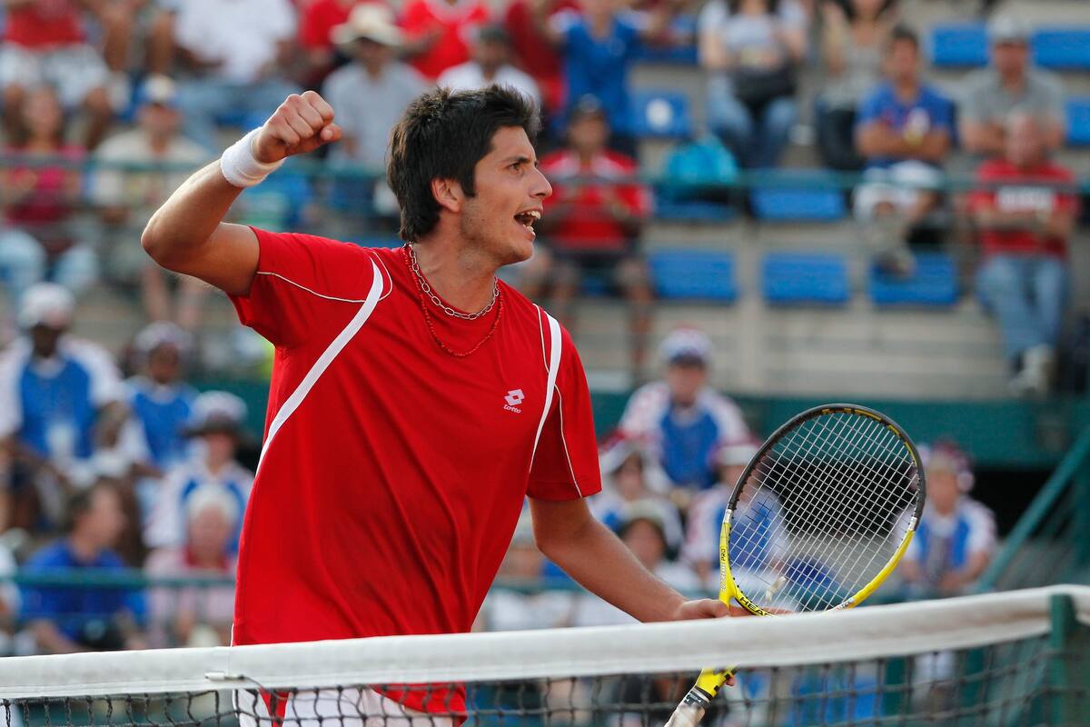 El extenista chileno en su épico triundo ante Isner en Copa Davis. Foto: Photosport.