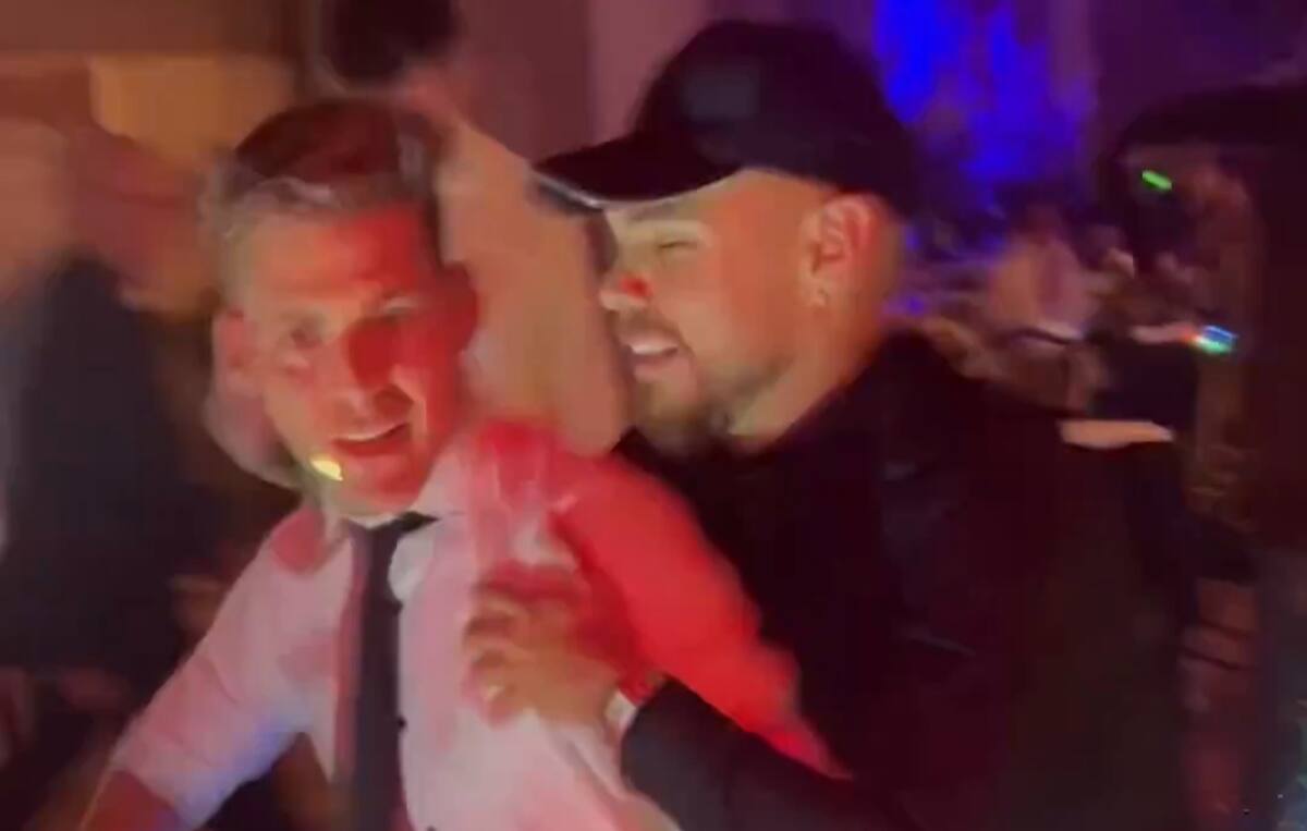gozó junto a sus cercanos la fiesta de su matrimonio.
