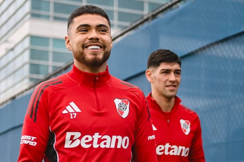 El chileno podría ser titular ante Boca Junios. Foto: Instagram CARP.