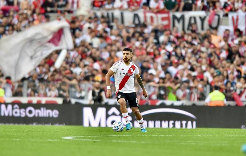 El chileno tuvo un gol anulado en el partido frente a Estudiantes.