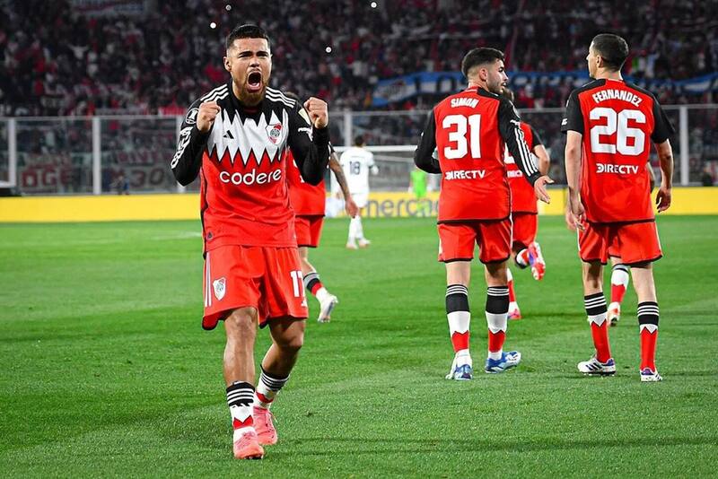 se cuidará para la Copa Libertadores. Foto: @paulodiaz17.