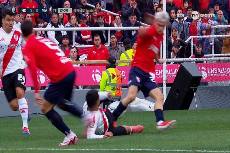 sufrió un fuerte pisotón ante Independiente.