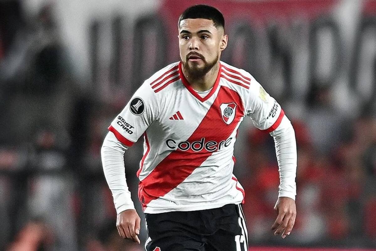 , defensor chileno de River Plate. Foto: @Paulodiaz17.