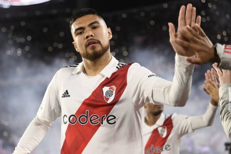 Paulo Díaz llega en un momento estelar al partido ante Boca Juniors.
