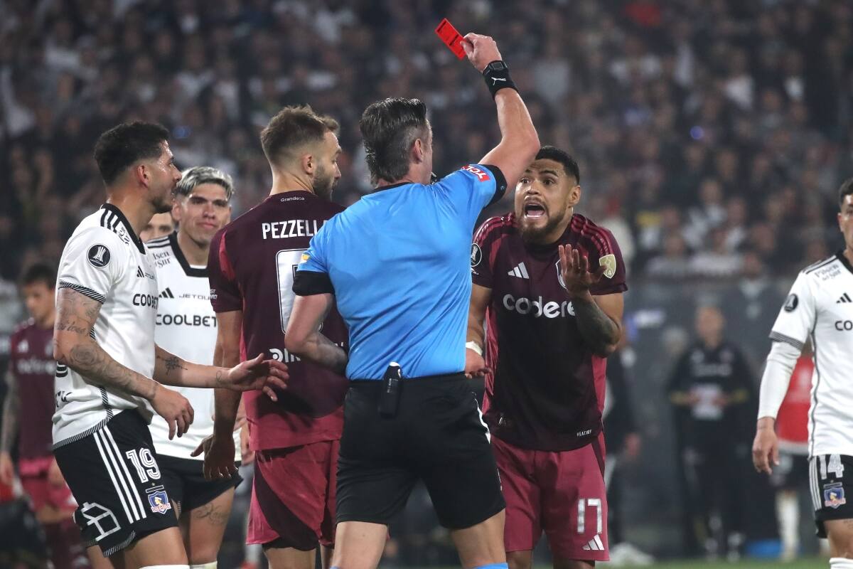 fue expulsado ante Colo Colo por Copa Libertadores.