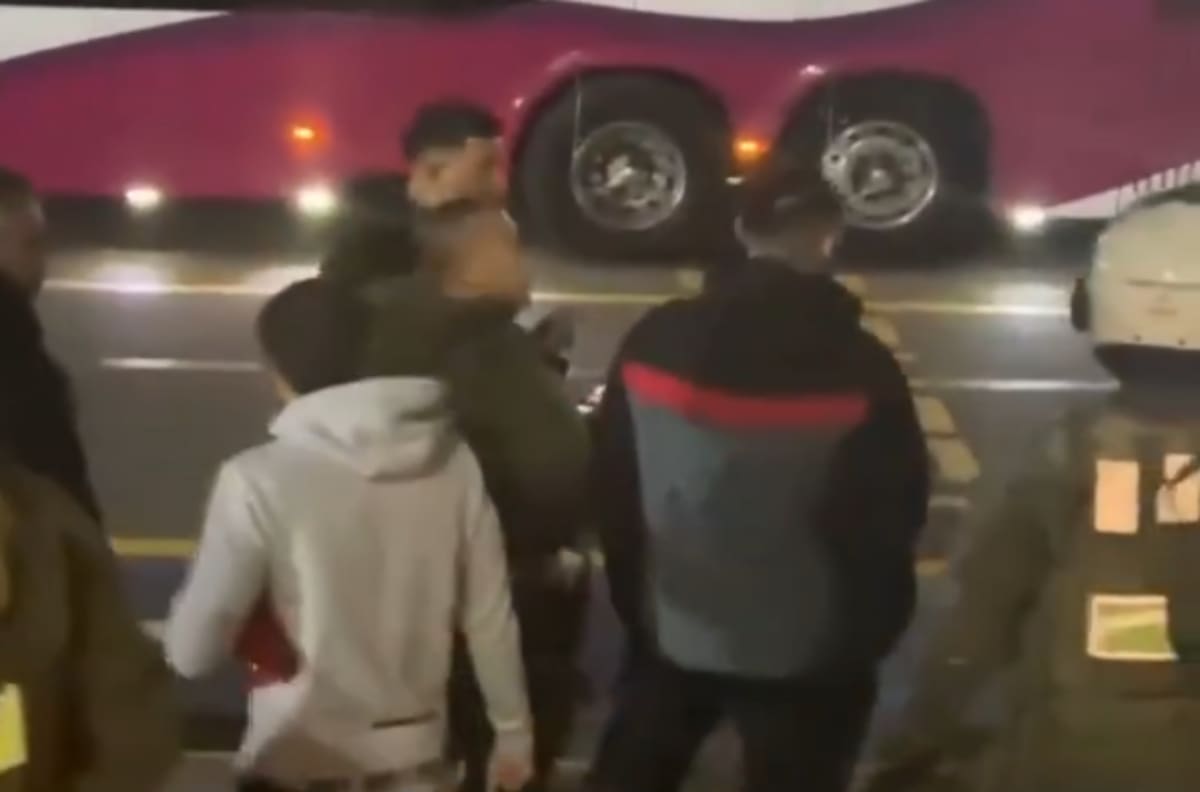 El momento en que Paulo Garcés se fue detenido tras el San Luis vs San Felipe