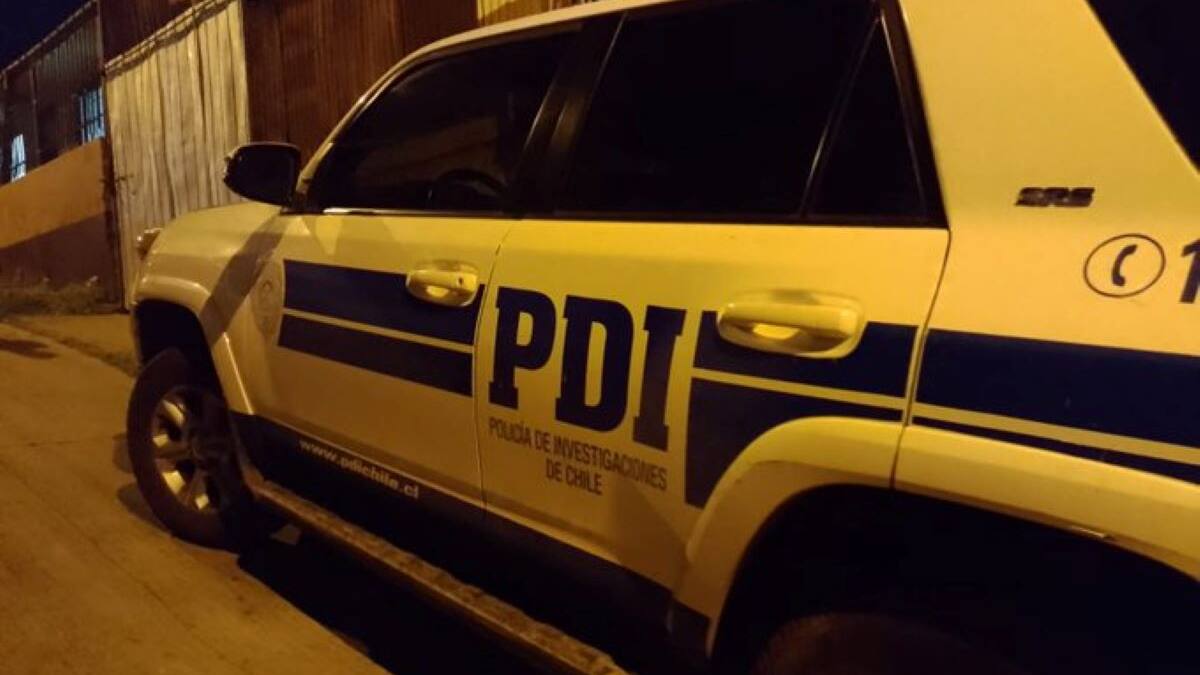 Balean a mujer en Peñalolén mientras estaba con su familia a bordo de un auto