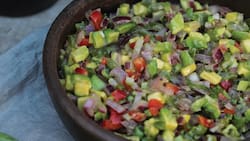 Receta de pebre de palta: Cómo preparar este acompañamiento perfecto para cualquier comida