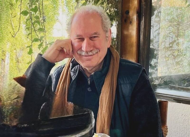 entrega sus consejos diarios.