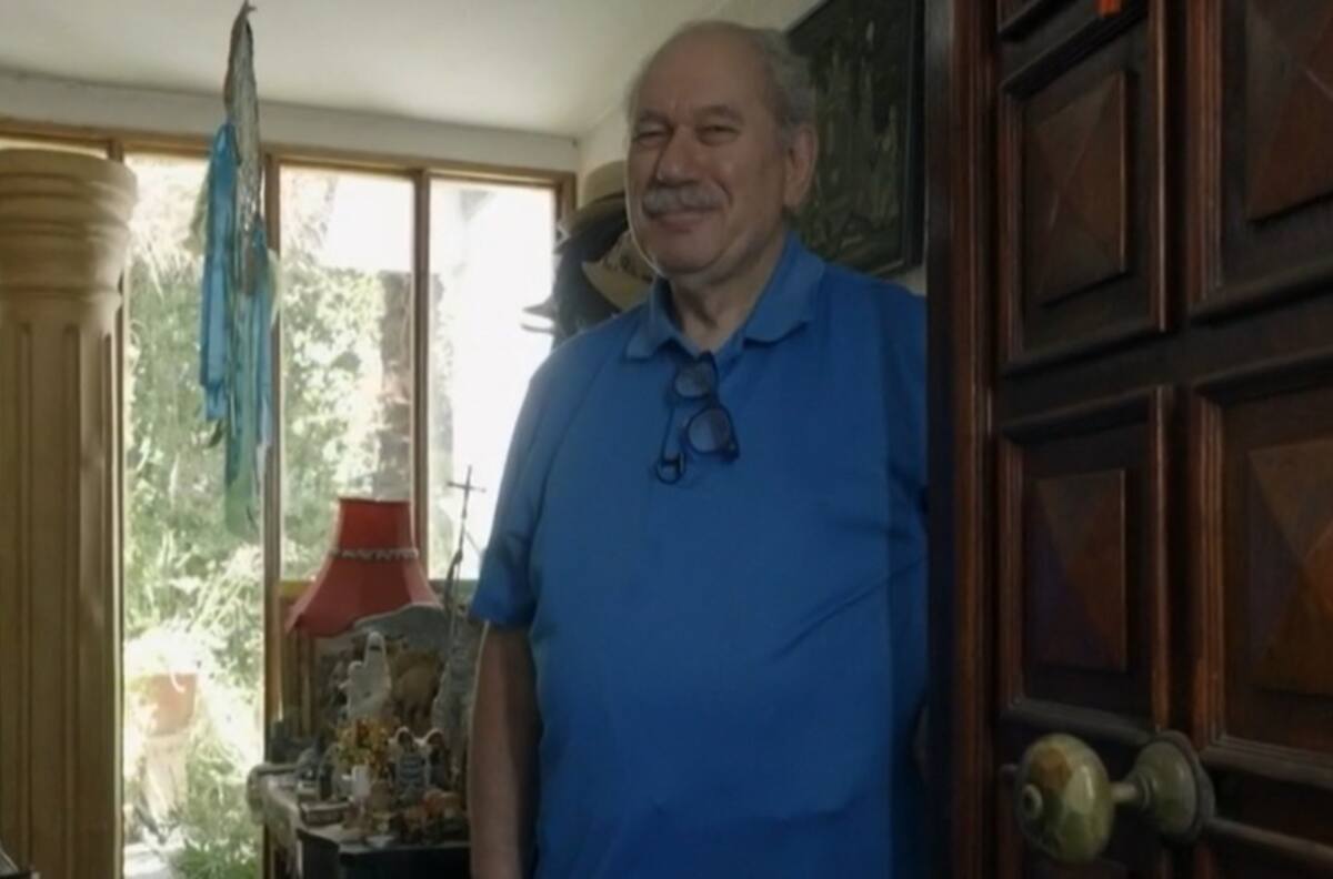 Llena de altares y simbolismos: Así es la casa de Pedro Engel
