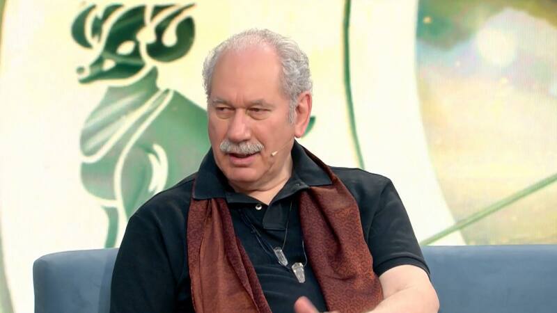 compartió sus conocimientos de astrología.