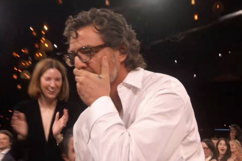 Así fue la reacción de Pedro Pascal al recibir un Premio SAG.