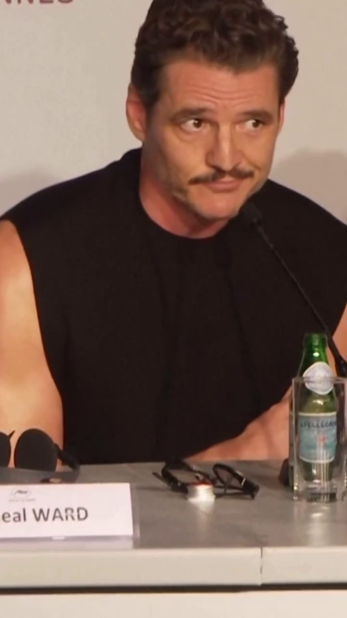 El actor de Juego de Tronos respondió las preguntas de la prensa.