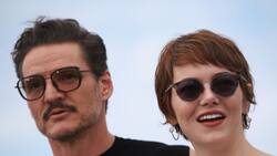 El incómodo momento que una periodista hizo pasar a Pedro Pascal y Emma Stone en Cannes 2025