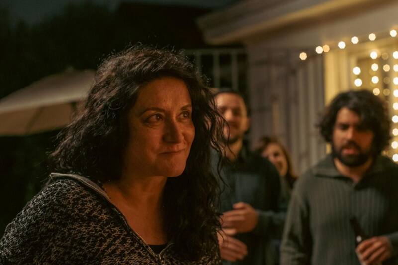 La producción nacional es dirigida por Pablo Greene y producida por Claudia Huaiquimilla y Guillermo Migrik.