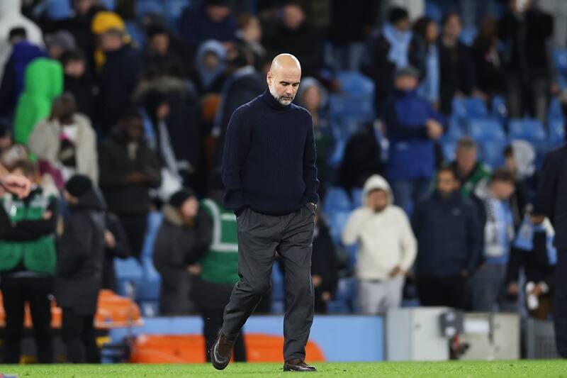Pep Guardiola no le encuentra la vuelta al City. EFE
