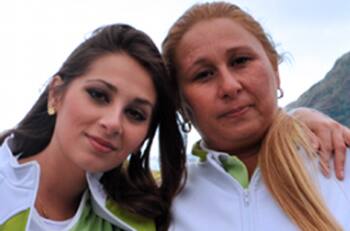 “La vida tiende de un hilo”: Perla Ilich revela que su madre atravesó un nuevo accidente cerebrovascular