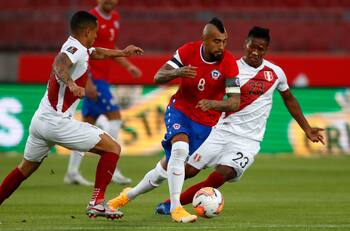 El “plan anti Vidal” que Perú llevará a cabo esta noche ante Chile en el Clásico del Pacífico