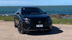 Peugeot electrifica por completo la manada del nuevo 3008