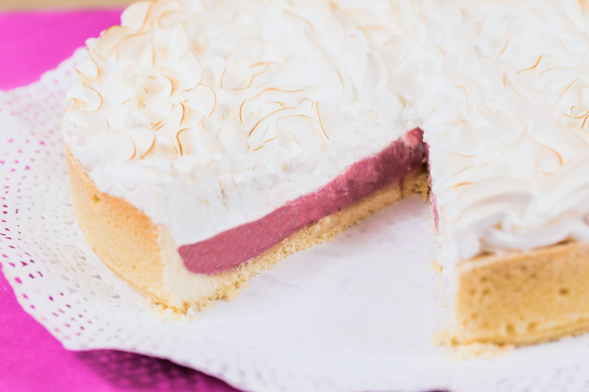 Aunque algo compleja, esta receta es perfecta para sorprender a tus seres queridos a la hora de once. Créditos: Recetas del Bosque.