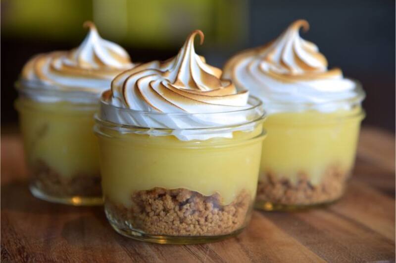 Aprende a realizar una deconstrucción de este rico postre.