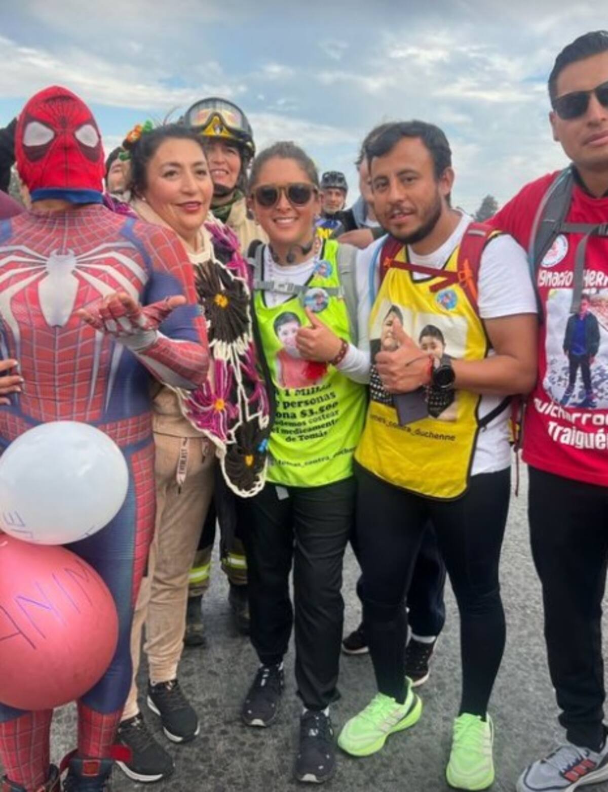 Pincoya en medio de la marcha hacia Santiago. Créditos: Instagram