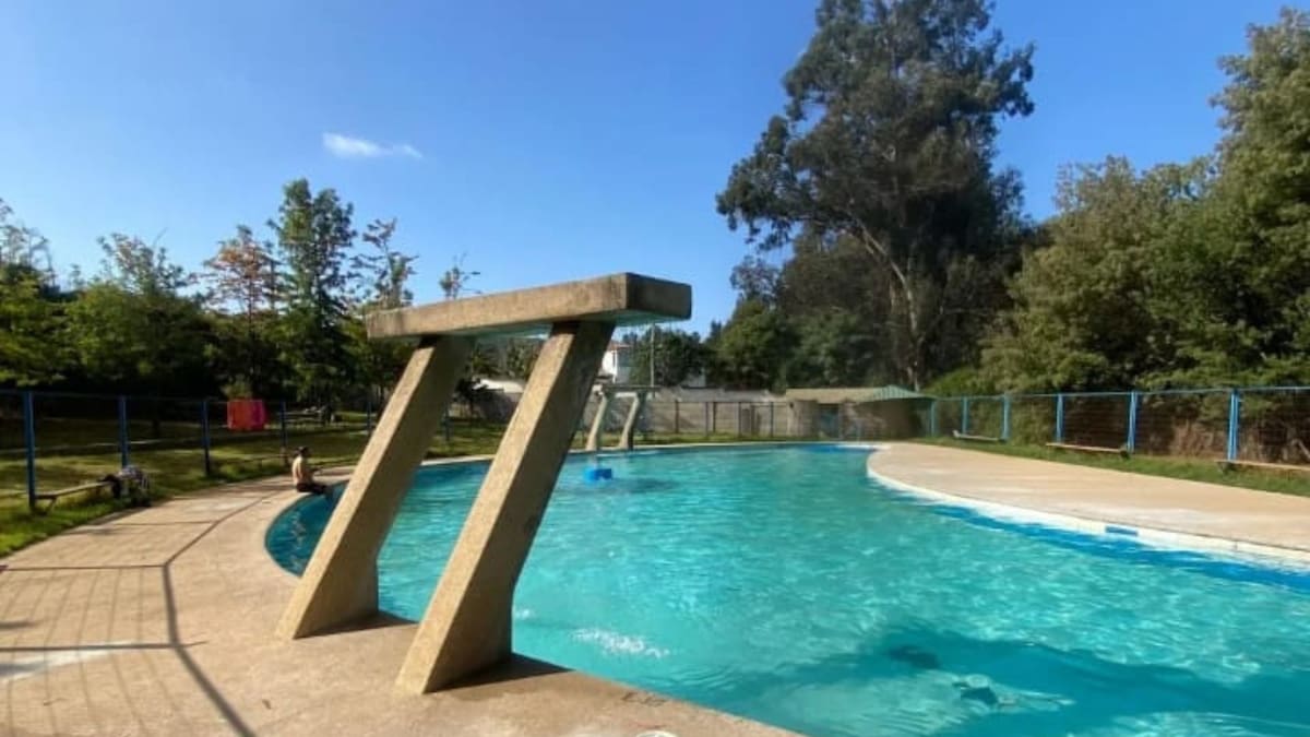 Esta gran piscina ubicada en Villa Alemana es ideal para visitar el próximo 1 de enero
