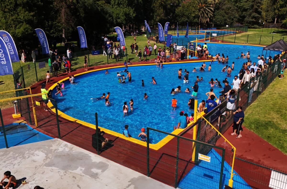Cuatro piscinas municipales que son perfectas para capear el calor en la Región Metropolitana