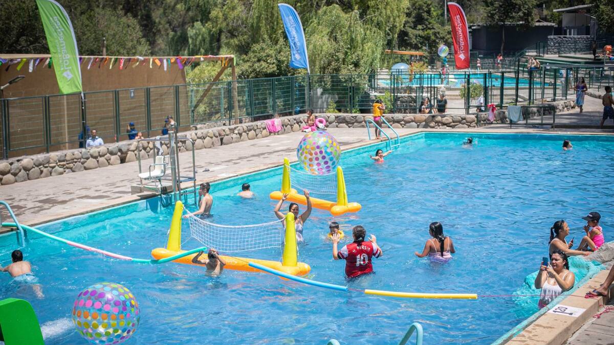 A solo una hora de Santiago: Este balneario es la mejor alternativa para capear el calor del verano