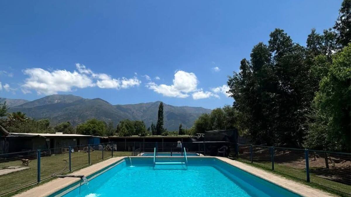 A menos de 2 horas de Santiago: Esta piscina ubicada en Rancagua es una excelente opción para disfrutar y refrescarse en verano