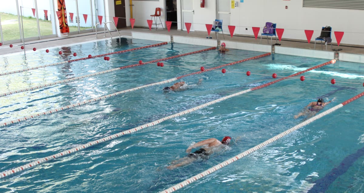 Esta es la piscina temperada de la comuna.
