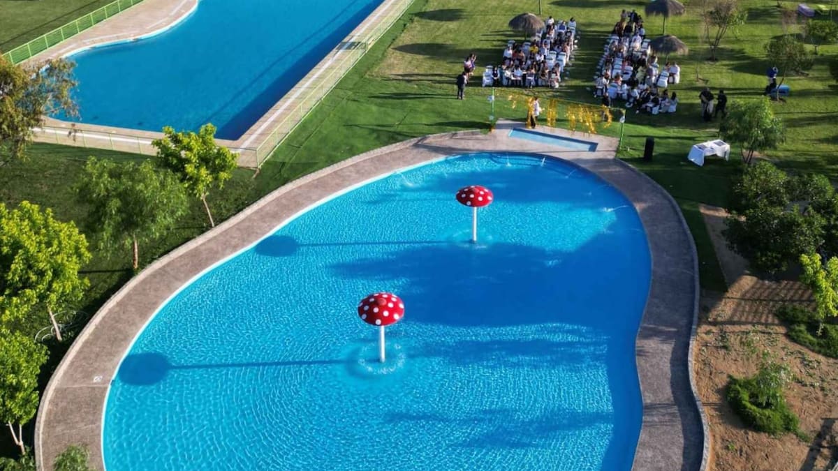 A 40 minutos de Santiago y sin salir de la RM: Esta piscina es ideal para visitar en familia y en días de altas temperaturas