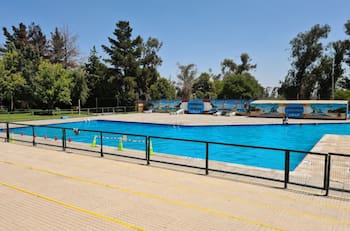 Piscina municipal de La Reina: Horarios, días de funcionamiento y precios de las entradas para este panorama en Santiago