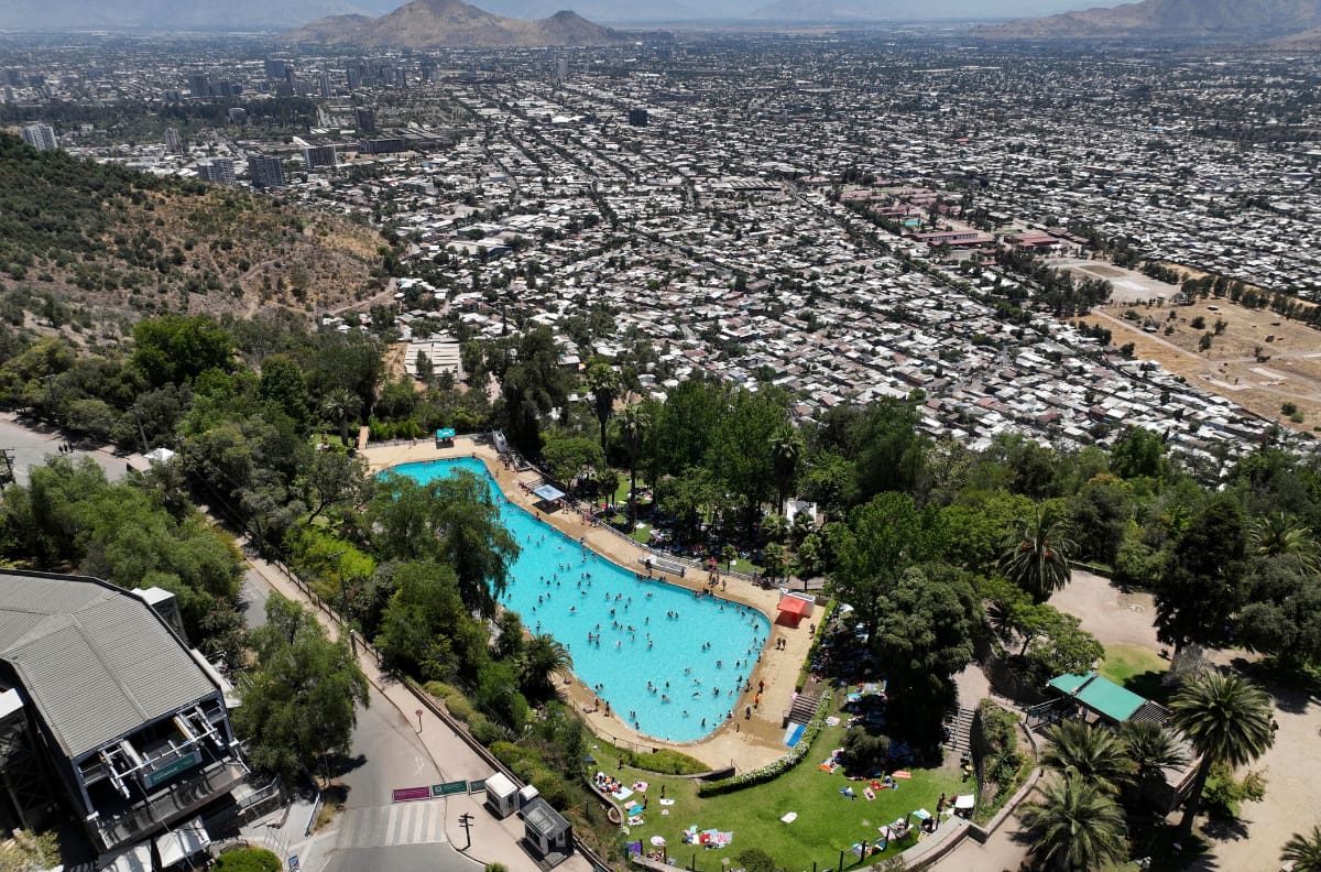 Últimos días para disfrutar de la Piscina Tupahue del Cerro San Cristóbal: Fechas, horarios y precios