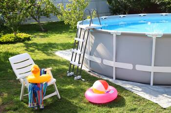 10 piscinas inflables y estructurales hasta con un 70% de descuento y menos $99.000 en Falabella