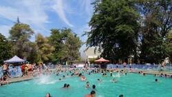 Visita las piscinas municipales de La Pintana y El Bosque: Conoce los horarios, precios y talleres