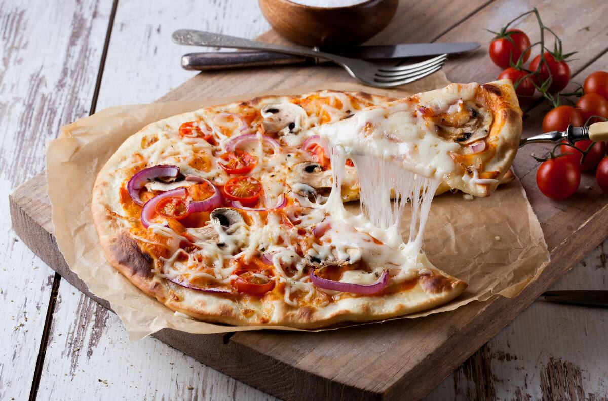 Estas son las 5 mejores pizzerías chilenas según reputado ránking mundial