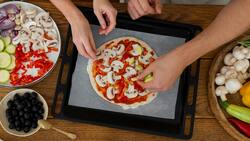Receta de pizza casera fácil: Aprende a preparar este clásico de la cocina italiana