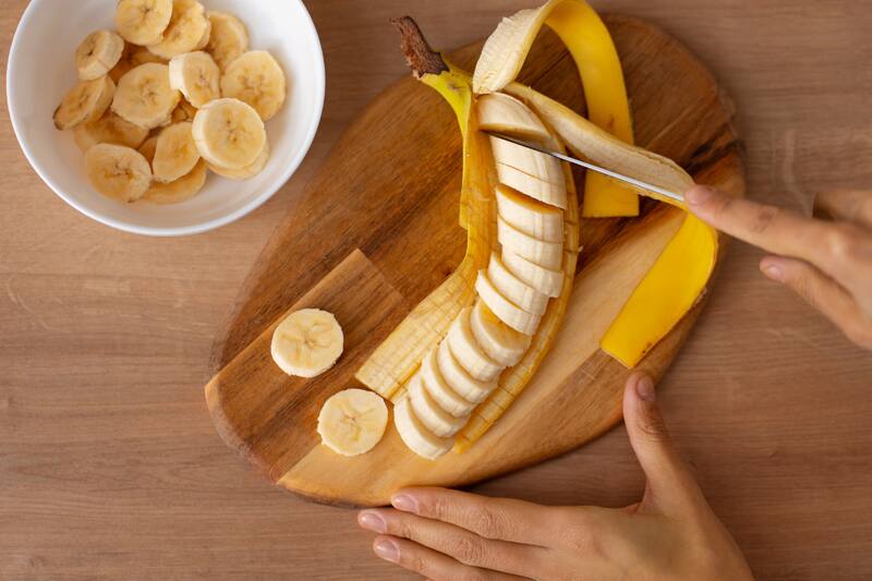 Gracias a sus altos niveles de magnesio y potasio, los expertos en nutrición recomiendan incorporar esta fruta a nuestra alimentación cotidiana.