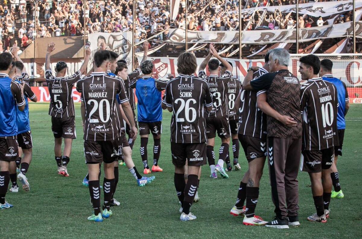 Goleador chileno sonríe en Argentina: Maxi Rodríguez sumó sus primeros minutos con Platense