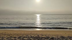 Se ubica en la Región de Valparaíso: Esta playa de agua tranquila y arena blanca es perfecta si quieres capear el calor